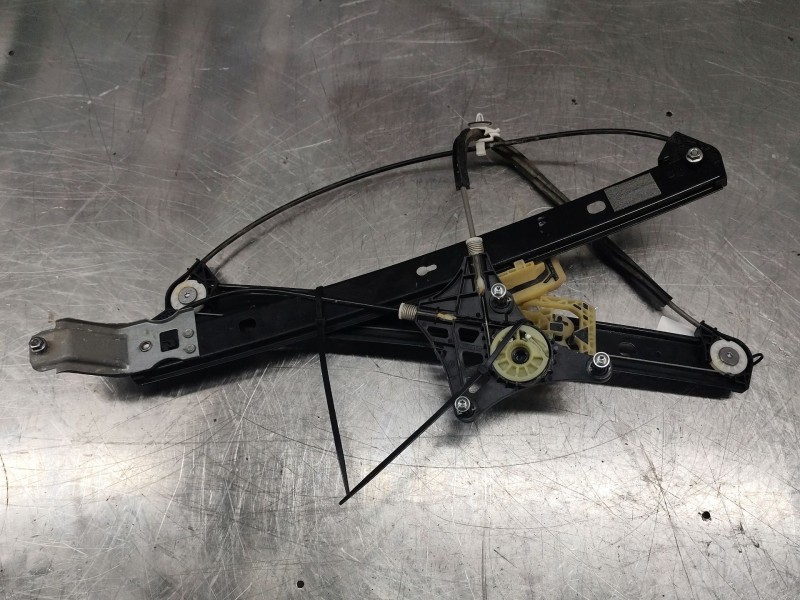 Recambio de elevalunas delantero izquierdo para audi q3 (f3b) 35 tdi quattro referencia OEM IAM 83A837461  