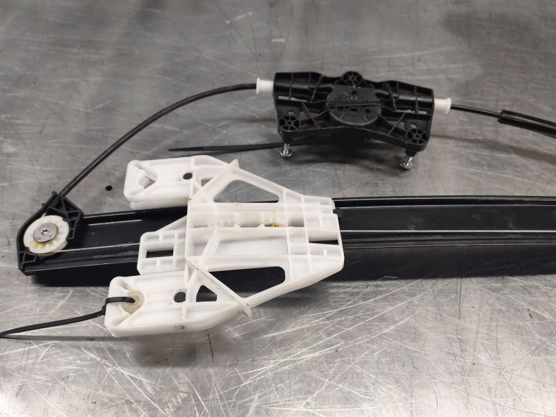 Recambio de elevalunas trasero derecho para audi q3 (f3b) 35 tdi quattro referencia OEM IAM 83A839462  