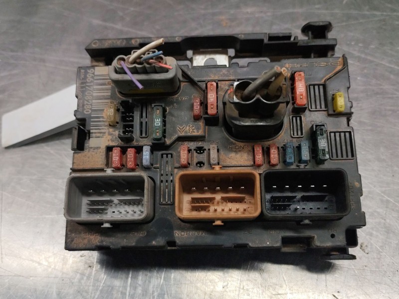 Recambio de bsm caja fusibles para peugeot 307 berlina (s2) xs + referencia OEM IAM 9661708280  