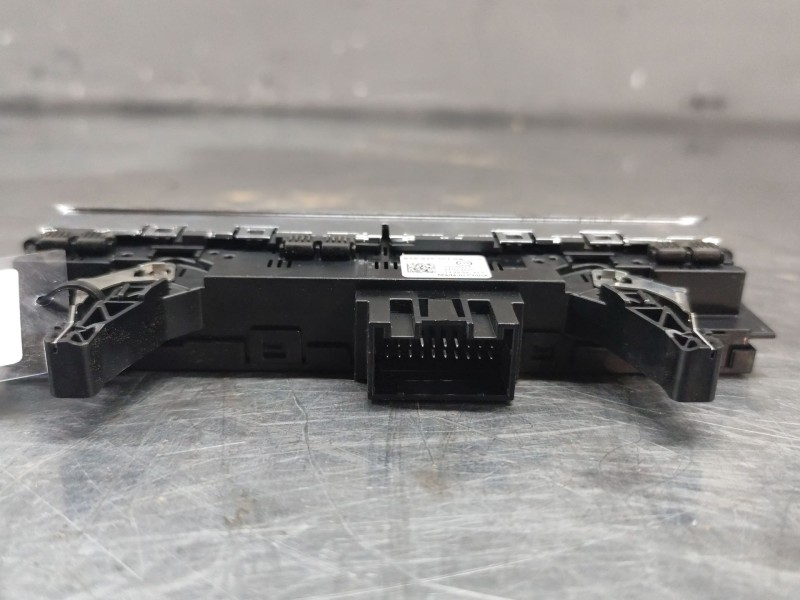 Recambio de warning para audi q3 (f3b) 35 tdi quattro referencia OEM IAM 83A925301AE  