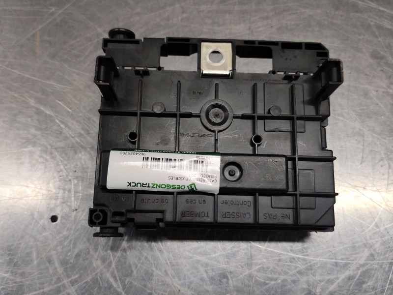 Recambio de caja reles / fusibles para peugeot 207 1.4 hdi referencia OEM IAM 9664055780  
