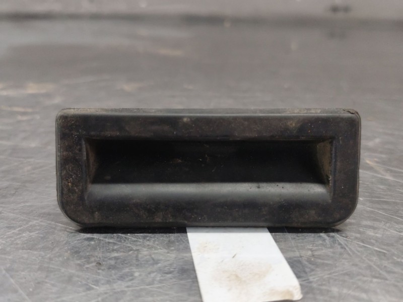 Recambio de maneta porton para audi q3 (f3b) 35 tdi quattro referencia OEM IAM 6V082756605S  