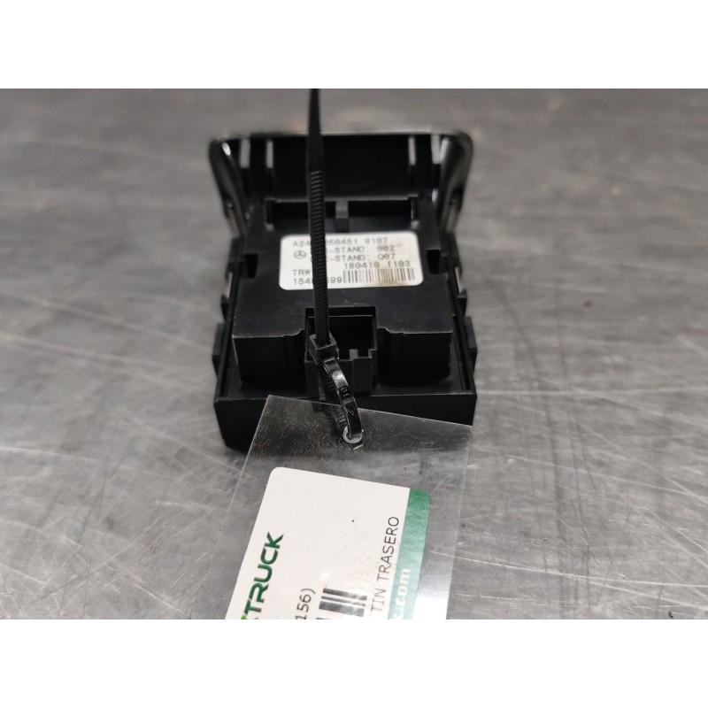 Recambio de freno de mano electrico para mercedes-benz clase gla (x156) gla 200 (156.943) referencia OEM IAM ALETIN TRASERO  