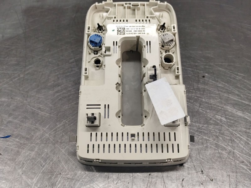 Recambio de luz interior delantera central para audi q3 (f3b) 35 tdi quattro referencia OEM IAM 31A947135CH  