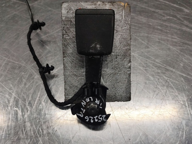 Recambio de enganche cinturon trasero central para audi q3 (f3b) 35 tdi quattro referencia OEM IAM   