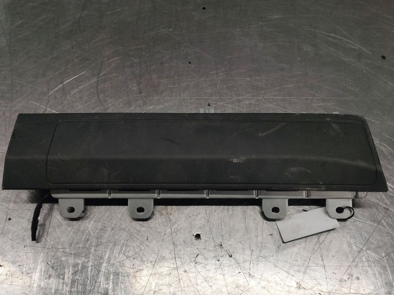 Recambio de airbag delantero izquierdo para mercedes-benz clase gla (x156) gla 200 (156.943) referencia OEM IAM A1768600000  