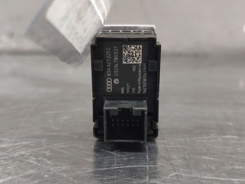 Recambio de freno de mano electrico para audi q3 (f3b) 35 tdi quattro referencia OEM IAM 83A927225C  