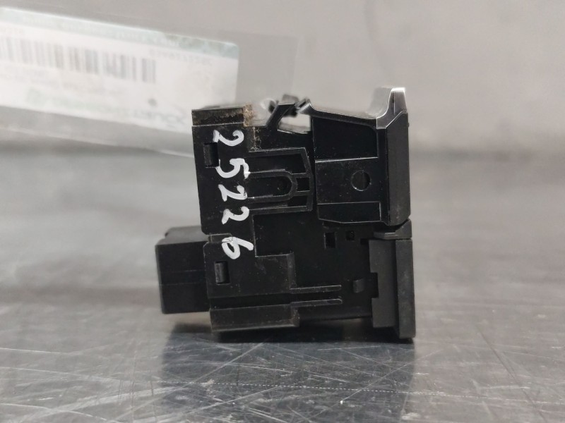 Recambio de freno de mano electrico para audi q3 (f3b) 35 tdi quattro referencia OEM IAM 83A927225C  