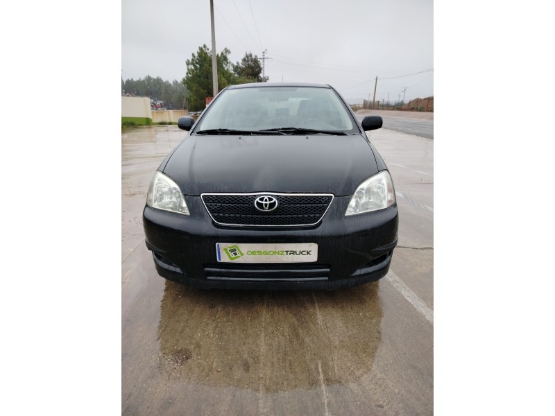 toyota corolla (_e12_) del año 2004