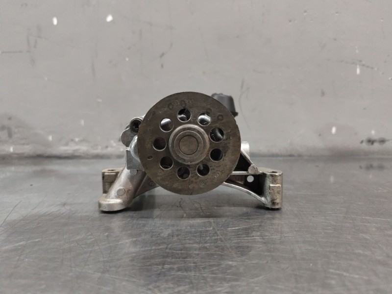 Recambio de bomba aceite para volkswagen polo v (6r1, 6c1) 1.6 tdi referencia OEM IAM 03L115105B  