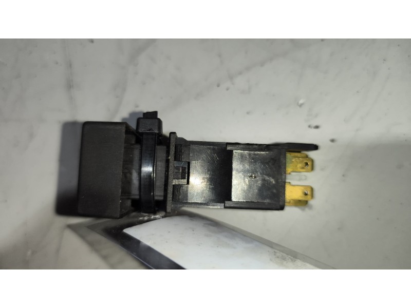 Recambio de interruptor para nissan trucks atleon tk160.95 referencia OEM IAM 253709X001  
