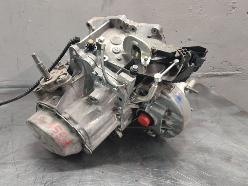 Recambio de caja cambios para peugeot partner tepee 1.6 bluehdi 100 referencia OEM IAM 20ET23  