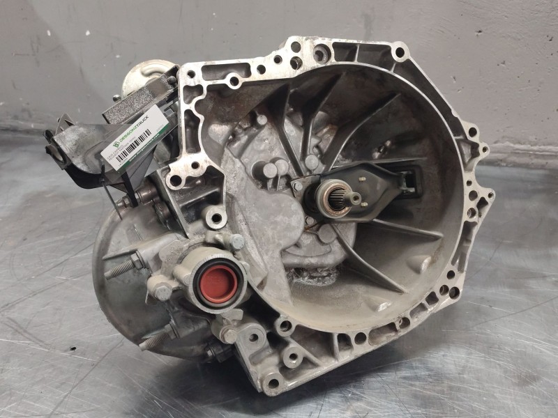 Recambio de caja cambios para peugeot partner tepee 1.6 bluehdi 100 referencia OEM IAM 20ET23  