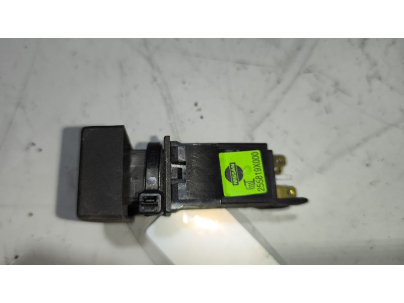 Recambio de interruptor para nissan trucks atleon tk160.95 referencia OEM IAM 255819X000  