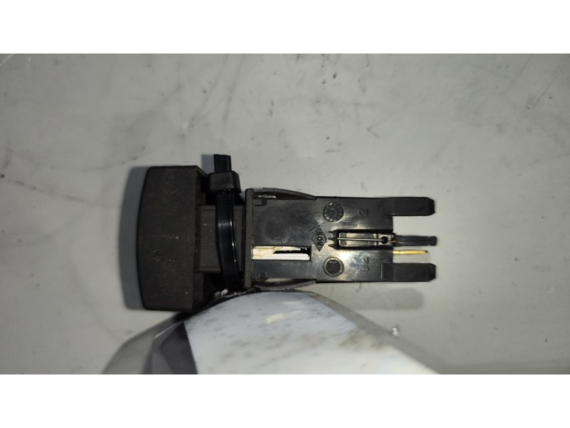 Recambio de interruptor para nissan trucks atleon tk160.95 referencia OEM IAM 253709X101  