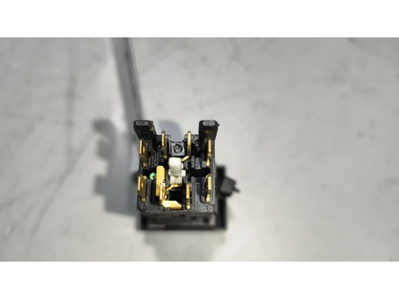 Recambio de interruptor para nissan trucks atleon tk160.95 referencia OEM IAM 253709X401  