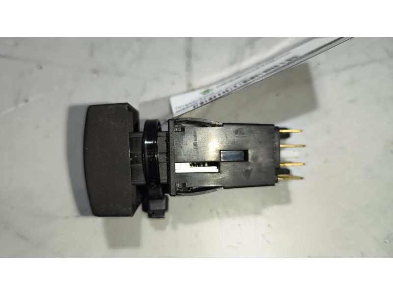 Recambio de interruptor para nissan trucks atleon tk160.95 referencia OEM IAM 253709X401  