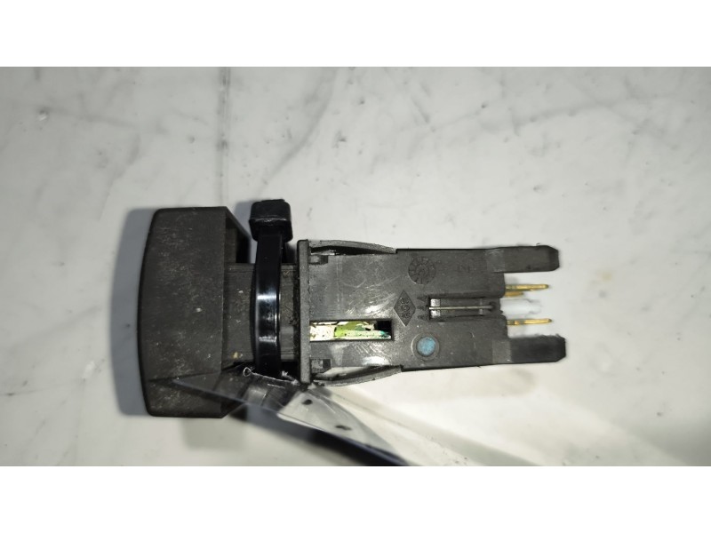 Recambio de interruptor para nissan trucks atleon tk160.95 referencia OEM IAM 253709X401  