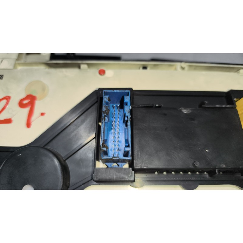 Recambio de cuadro instrumentos para renault hr xxx.18/26 premium 01  11.1 diesel referencia OEM IAM 5010614129  