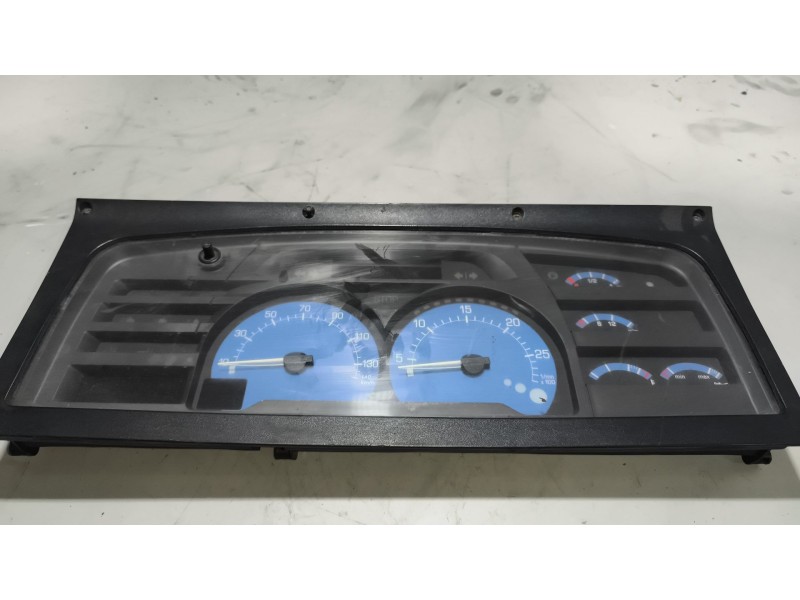 Recambio de cuadro instrumentos para renault hr xxx.18/26 premium 01  11.1 diesel referencia OEM IAM 5010614129  