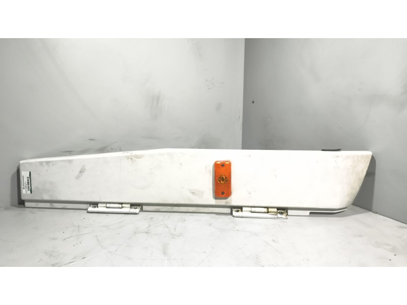 Recambio de moldura trasera cabina para renault magnum ab diesel referencia OEM IAM 5010599372 IZQUIERDA 