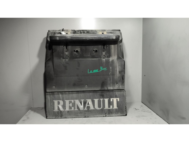 Recambio de guardabarros trasero derecho para renault magnum ab diesel referencia OEM IAM   