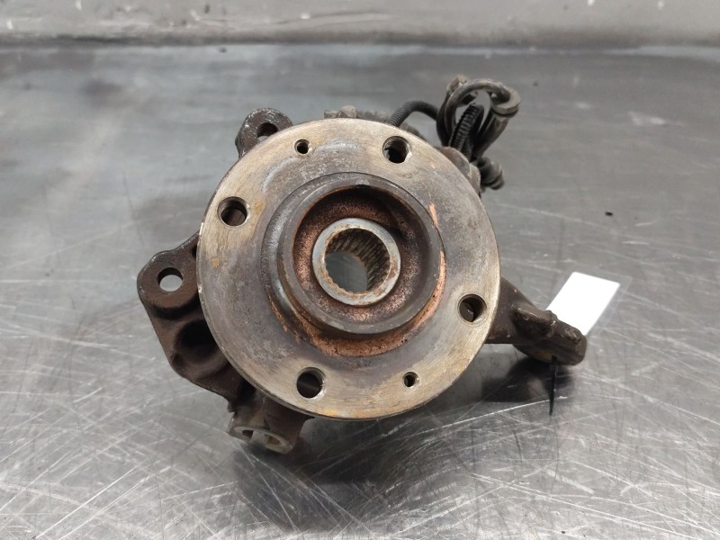 Recambio de mangueta delantera izquierda para peugeot 207 sw confort referencia OEM IAM   