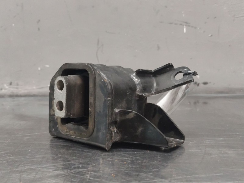 Recambio de soporte motor izquierdo para hyundai i30 (gd) 1.6 crdi referencia OEM IAM   
