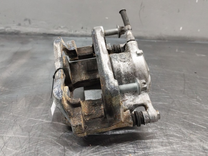Recambio de pinza freno delantera izquierda para infiniti q30 1.5 d referencia OEM IAM   