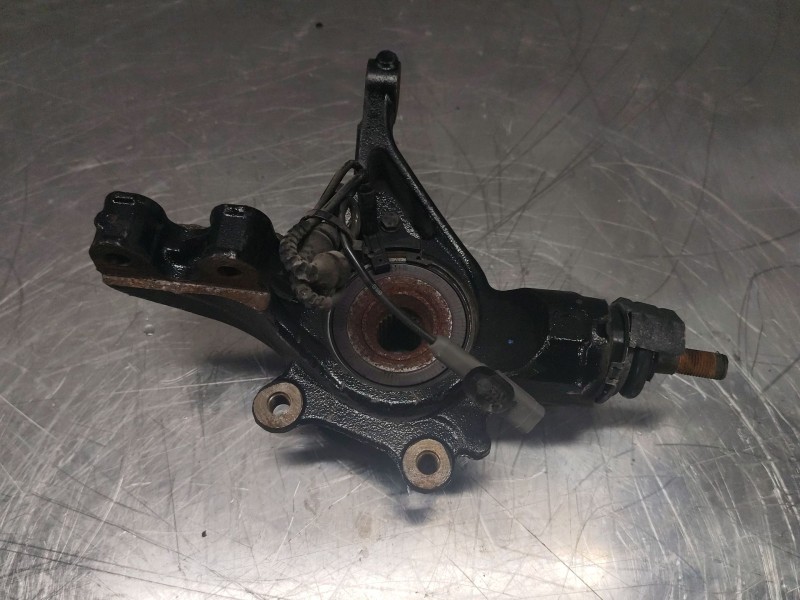 Recambio de mangueta delantera derecha para peugeot 5008 referencia OEM IAM   