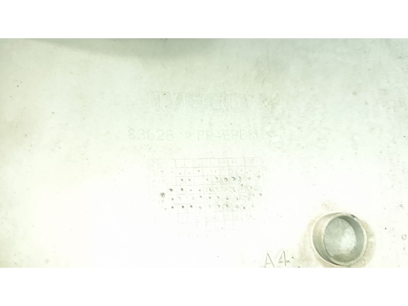 Recambio de deflector izquierdo para iveco stralis (ad/at) referencia OEM IAM 504203477 504056034 