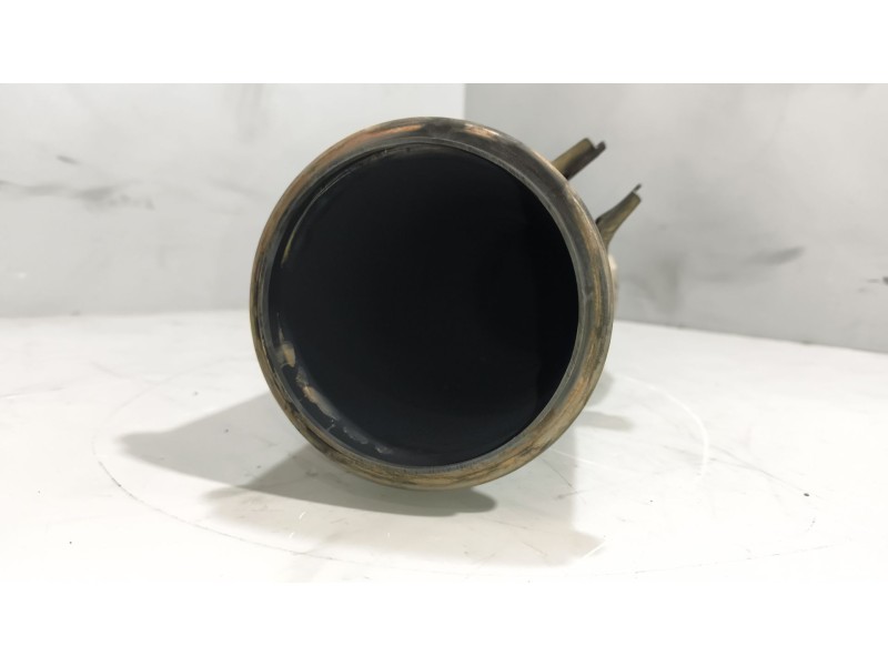 Recambio de flector tubo escape para renault magnum ab diesel referencia OEM IAM 23243881  