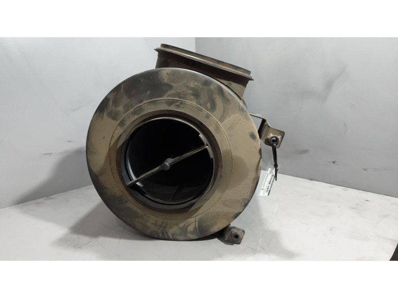 Recambio de filtro aire para iveco eurotrakker (mp) 7.8 diesel referencia OEM IAM 41201590  