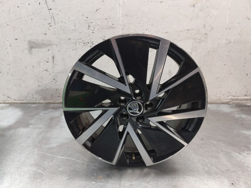 Recambio de juego llantas para skoda fabia iii (nj3) 1.4 tdi referencia OEM IAM 7jx18 h2 et39  
