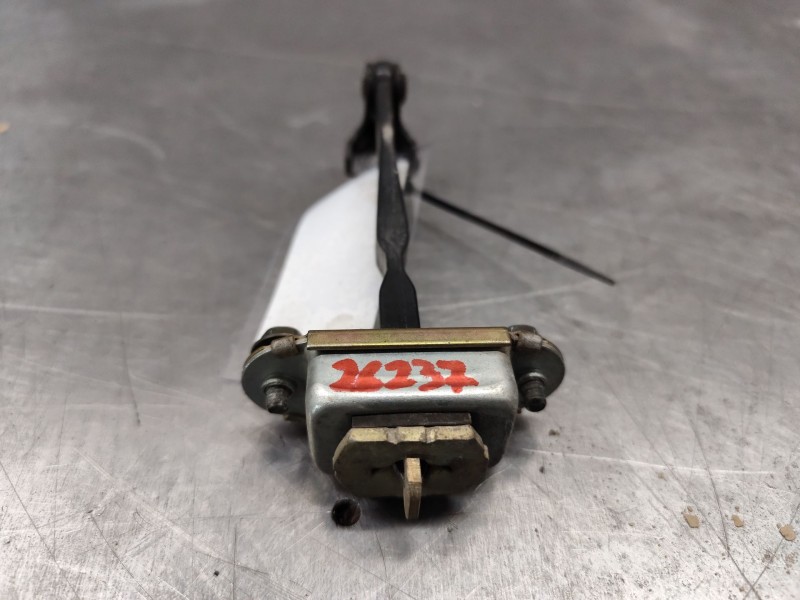 Recambio de retenedor puerta para nissan murano i (z50) 3.5 4x4 referencia OEM IAM   