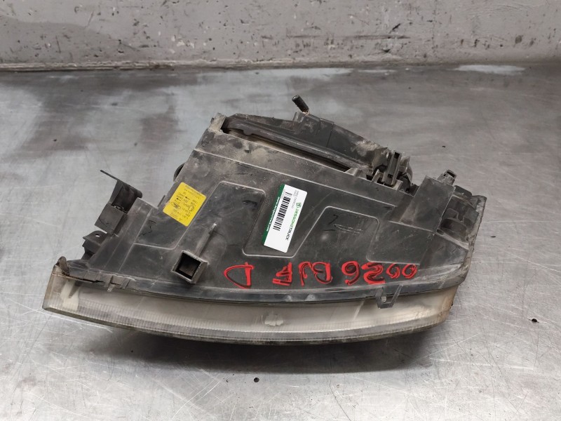 Recambio de faro derecho para ford mondeo iii (b5y) 2.0 16v di / tddi / tdci referencia OEM IAM   