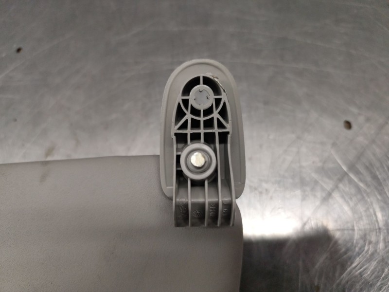 Recambio de parasol izquierdo para renault trafic iii furgoneta (fg_) 2.0 dci 120 (fgmn) referencia OEM IAM   