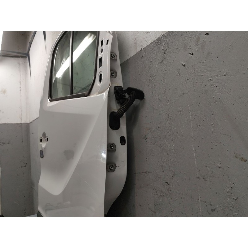 Recambio de puerta delantera derecha para renault trafic iii furgoneta (fg_) 2.0 dci 120 (fgmn) referencia OEM IAM   