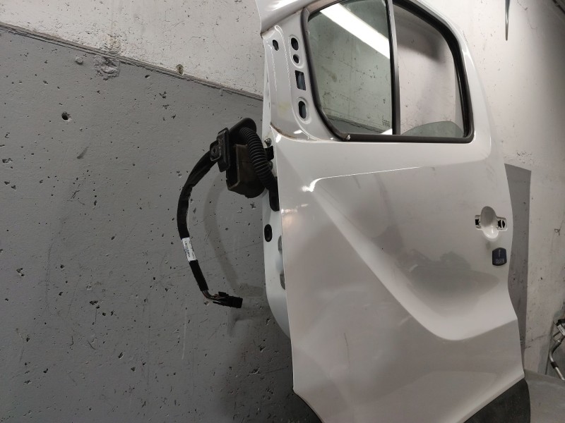 Recambio de puerta delantera izquierda para renault trafic iii furgoneta (fg_) 2.0 dci 120 (fgmn) referencia OEM IAM   