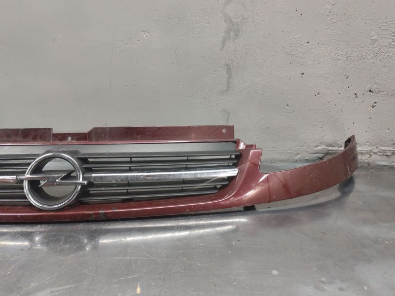 Recambio de rejilla delantera para opel vivaro a furgoneta (x83) 1.9 dti (f7) referencia OEM IAM   