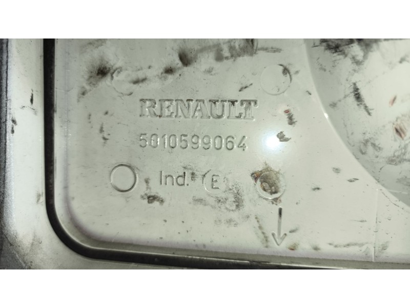 Recambio de peldaño izquierdo para renault magnum ab diesel referencia OEM IAM 5010574327  