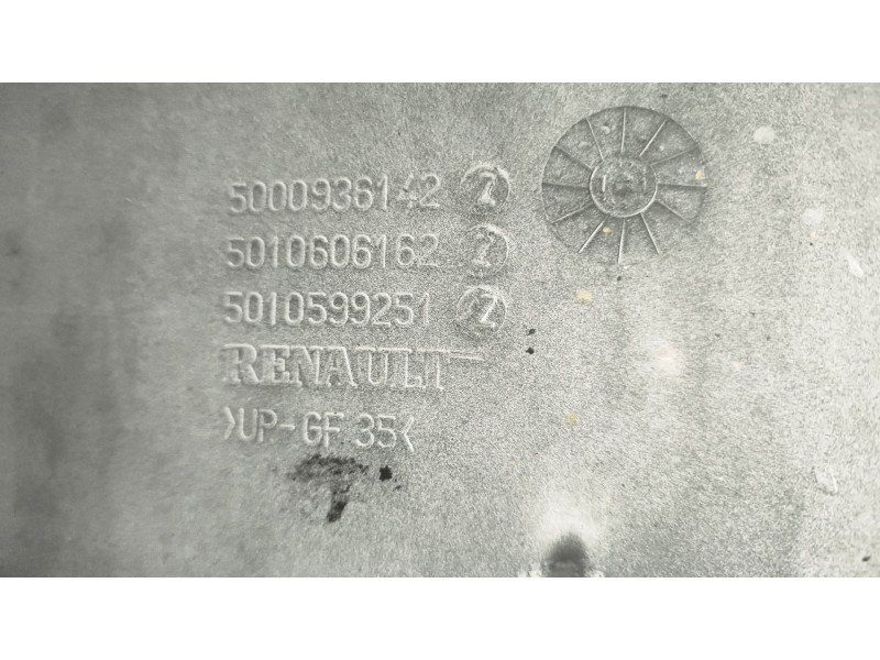 Recambio de peldaño izquierdo para renault magnum ab diesel referencia OEM IAM 5010574327  