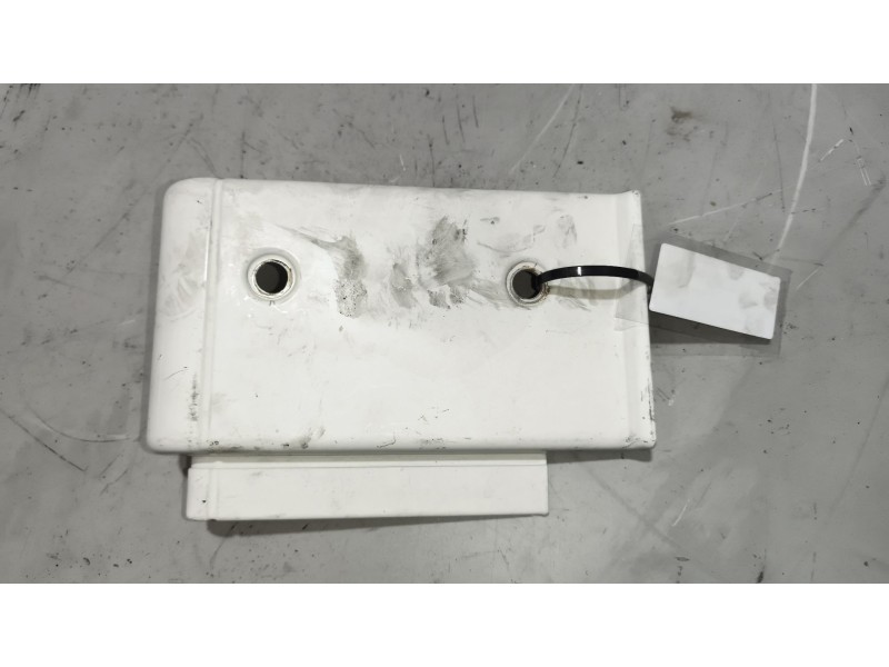 Recambio de moldura para renault magnum ab diesel referencia OEM IAM 5010574683 DERECHA 