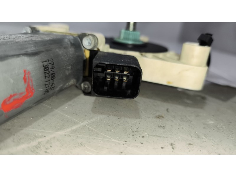 Recambio de motor elevalunas delantero izquierdo para mercedes-benz actros bm 963.xxx 2-achser referencia OEM IAM   