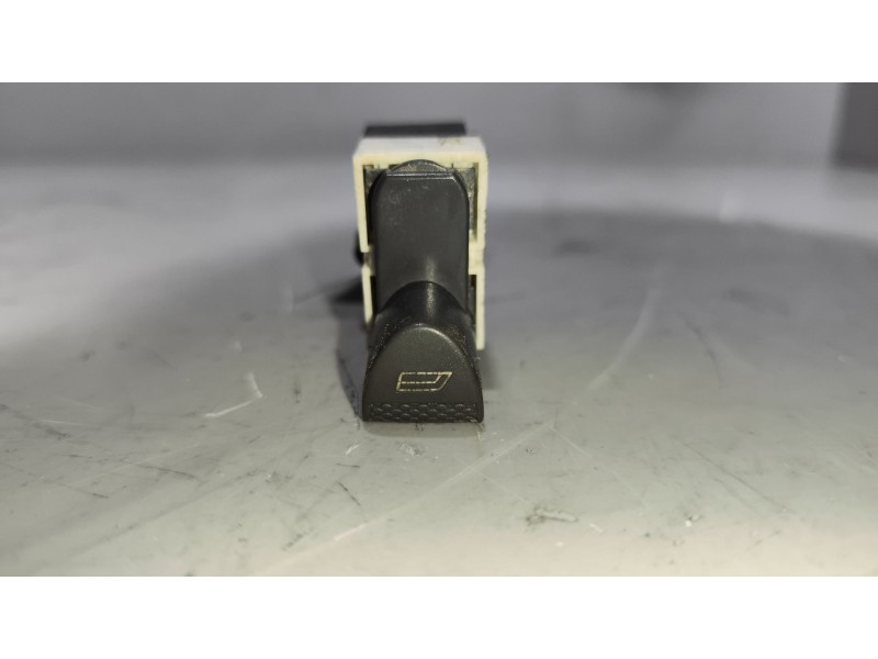 Recambio de mando elevalunas delantero izquierdo para iveco stralis (as) 12.9 diesel referencia OEM IAM   