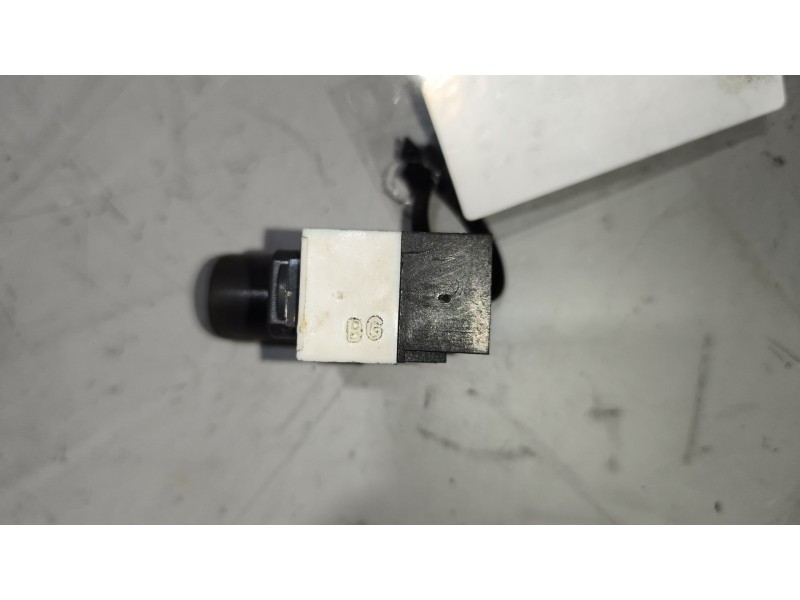 Recambio de mando elevalunas delantero izquierdo para iveco stralis (as) 12.9 diesel referencia OEM IAM   