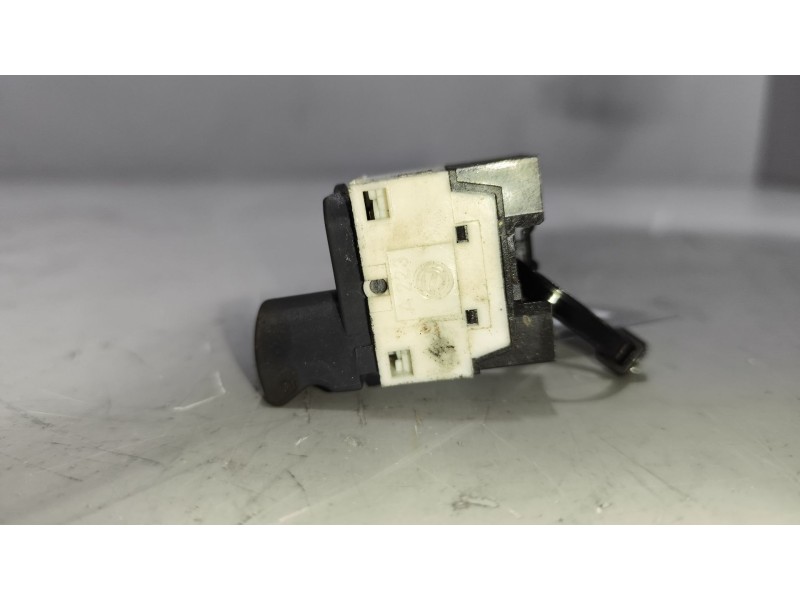 Recambio de mando elevalunas delantero izquierdo para iveco stralis (as) 12.9 diesel referencia OEM IAM   