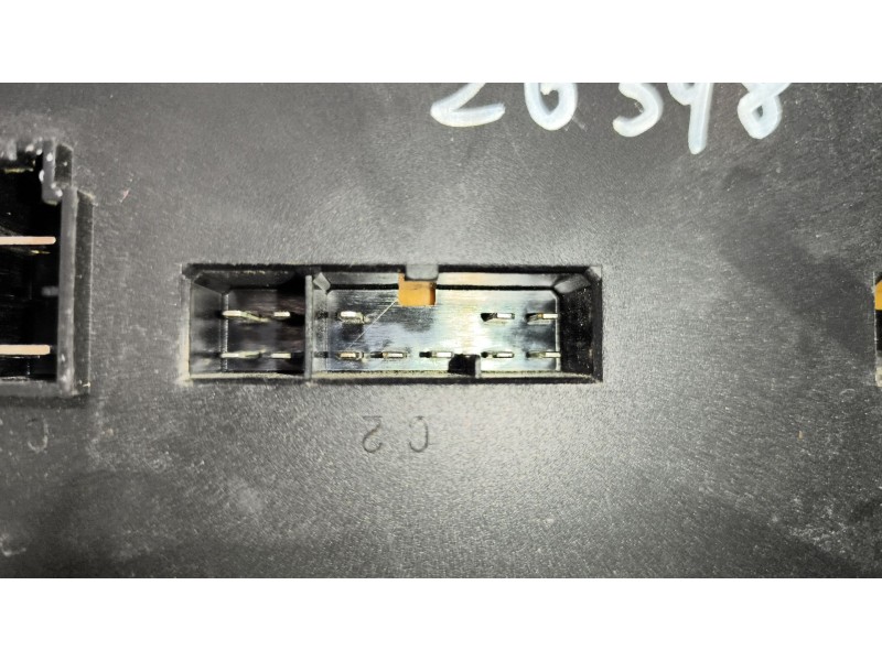 Recambio de caja reles / fusibles para nissan trucks atleon tk160.95 referencia OEM IAM 243109X406  