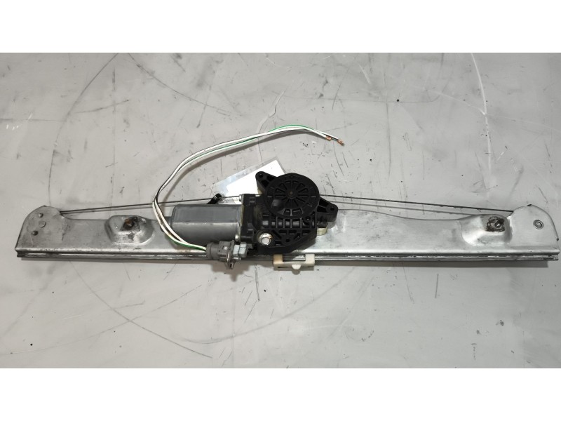 Recambio de elevalunas delantero derecho para nissan trucks atleon tk160.95 referencia OEM IAM 807009X001  