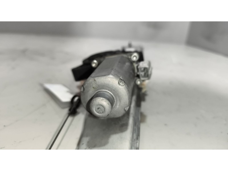 Recambio de elevalunas delantero derecho para nissan trucks atleon tk160.95 referencia OEM IAM 807009X001  